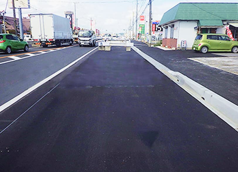 県単道路改良工事（富田改良工）